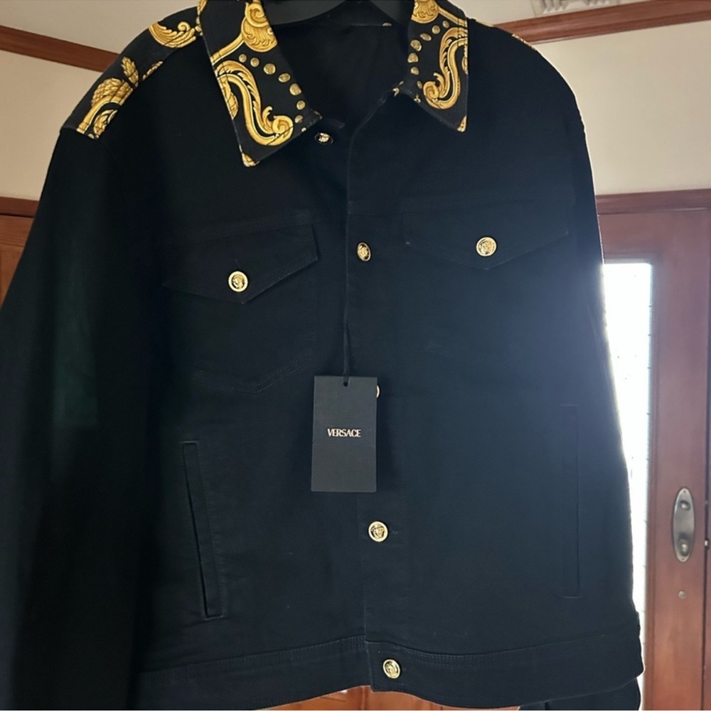 Men’s Versace BAROCCO gold town embroidered jacket size 54 made in Italy